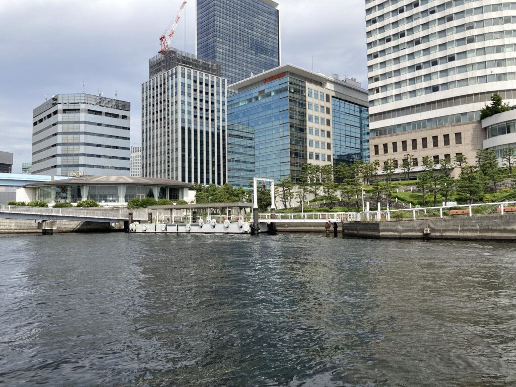 東京