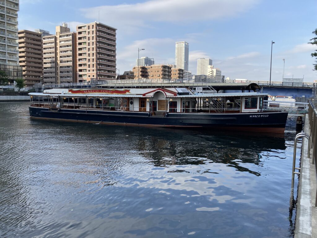 東京